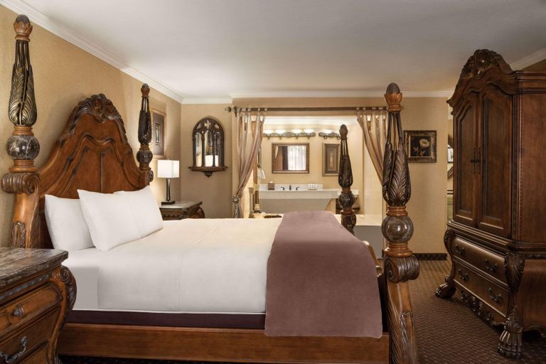 Sleeping in Style Trendsetting Hotels That Wow at First Sight